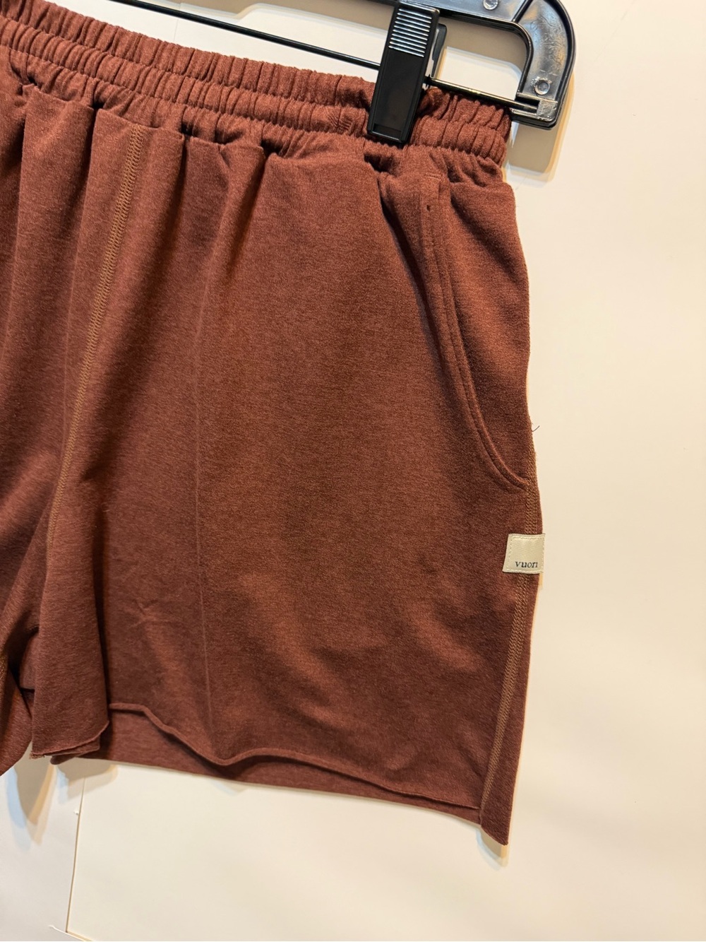 Vuori Women's Brown Athletic boyfriend Shorts with Elastic Waist Lightweight - Picture 3 of 14